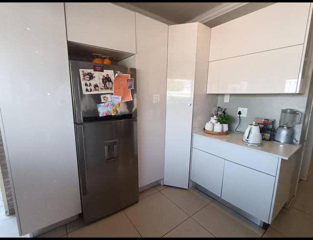 3 BEDROOM HOUSE FOR SALE IN WITFIELD